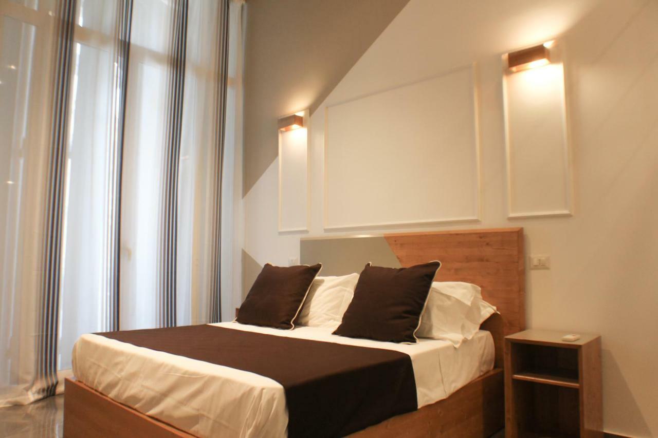 Be Italian Flat Piazza Bovio 22 Hotel Napoli Bagian luar foto