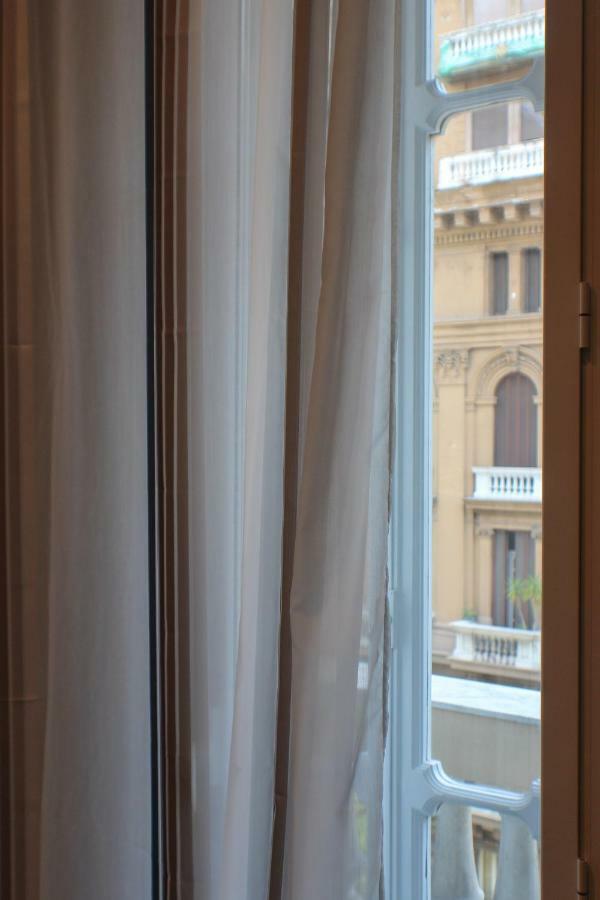 Be Italian Flat Piazza Bovio 22 Hotel Napoli Bagian luar foto