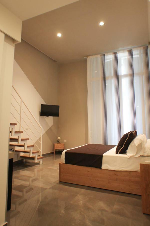 Be Italian Flat Piazza Bovio 22 Hotel Napoli Bagian luar foto