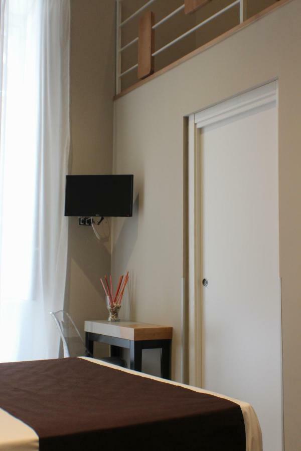 Be Italian Flat Piazza Bovio 22 Hotel Napoli Bagian luar foto